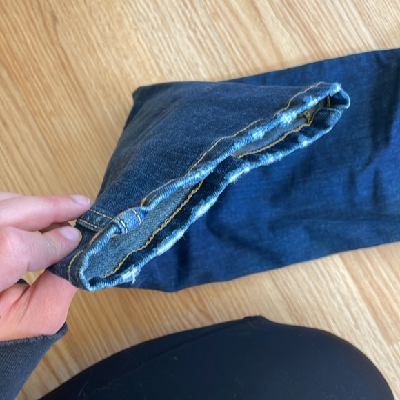 Kimes Ranch Sarah Jeans 2x30 - Picture 4 of 9